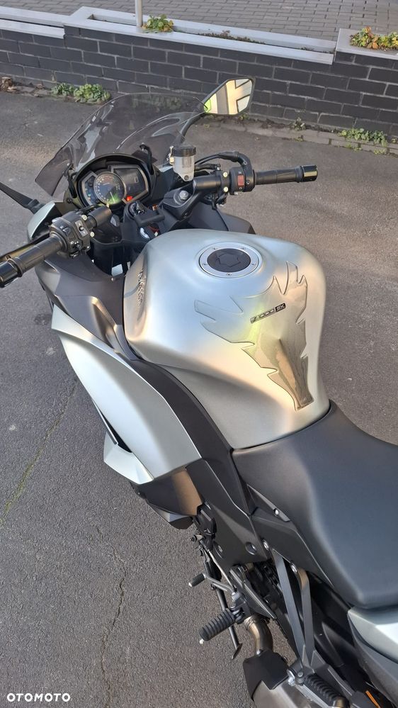 Kawasaki Ninja 1000 SX - 13