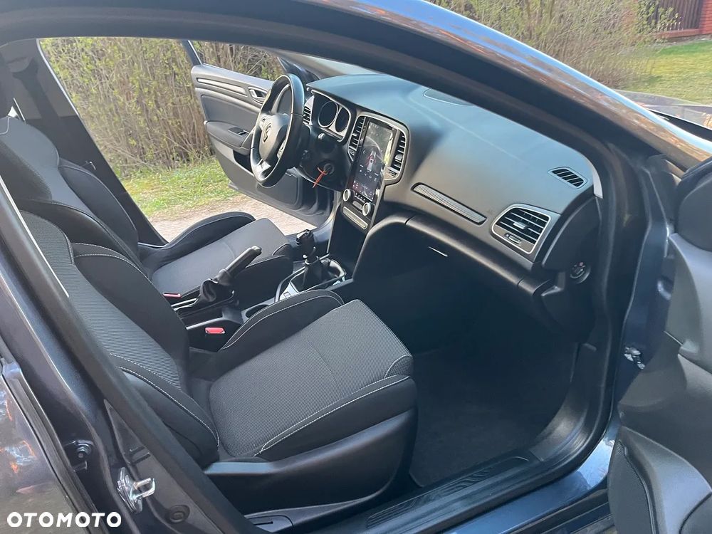 Renault Megane ENERGY TCe 100 LIFE - 9