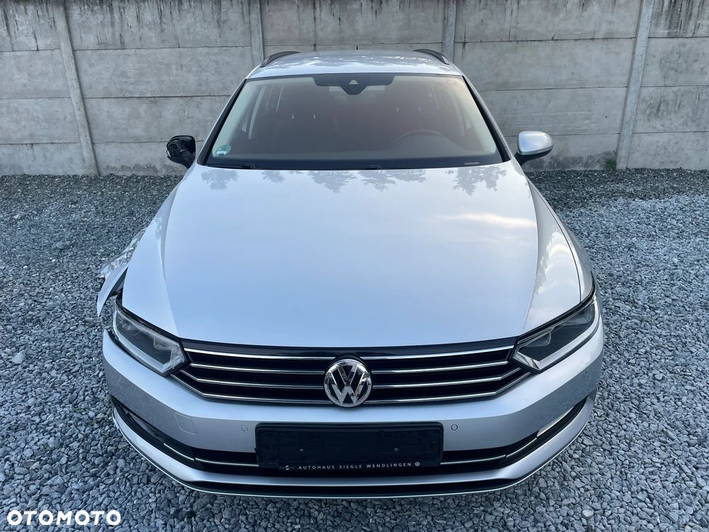 Volkswagen Passat 2.0 TDI SCR DSG Comfortline - 1