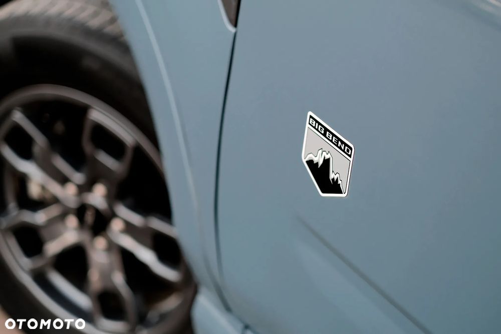 Ford Bronco - 13