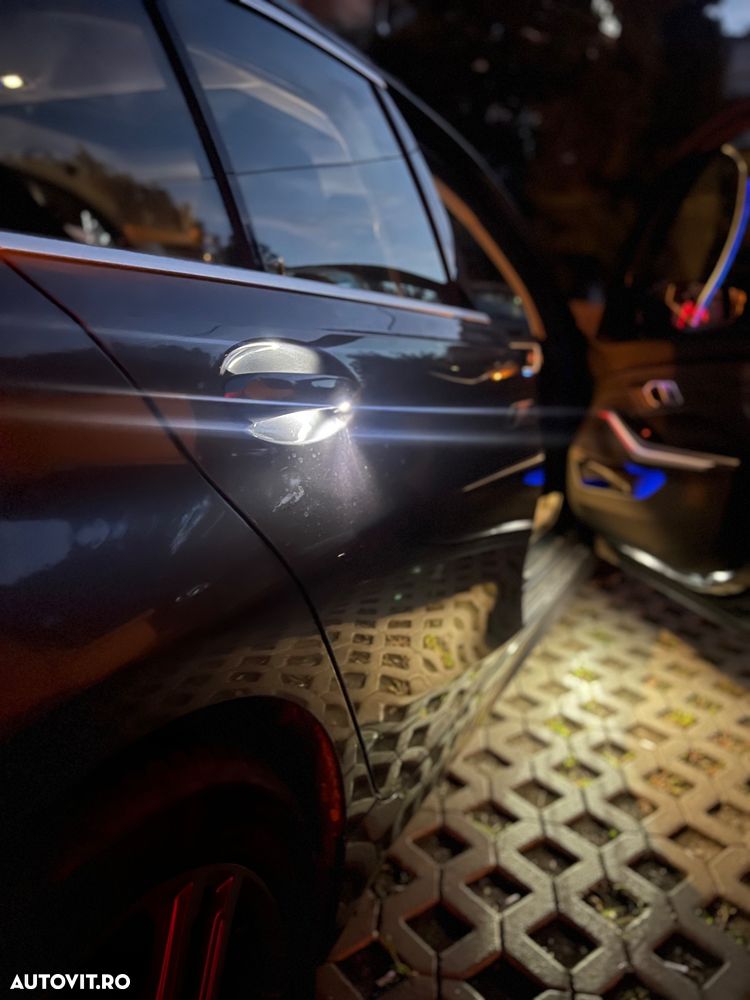 BMW Seria 3 320i Aut. Sport Line - 34