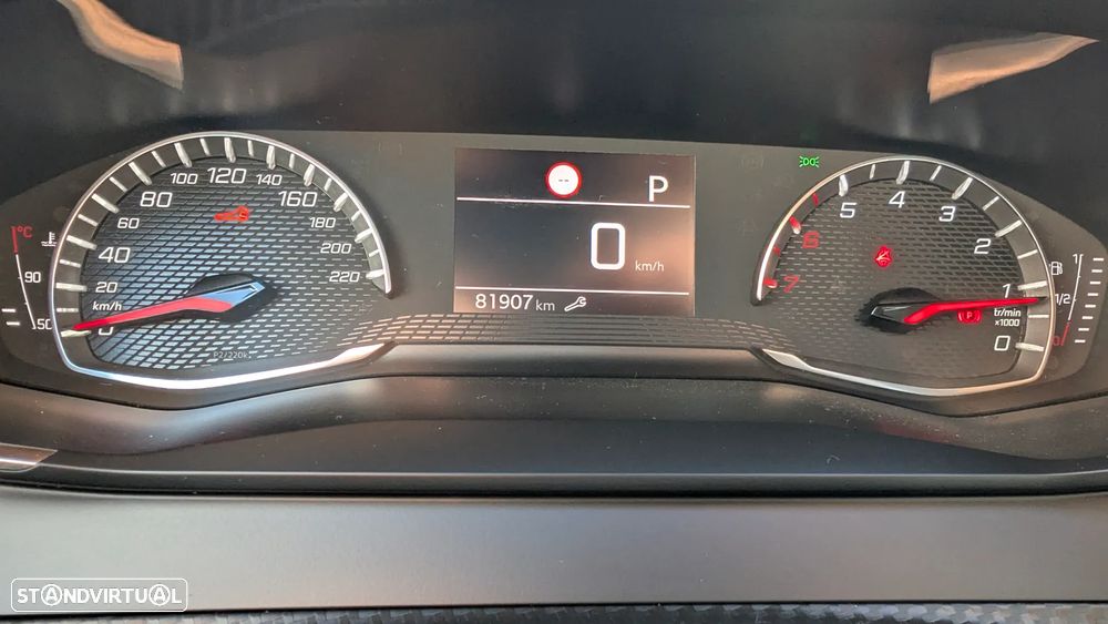 Peugeot 208 1.2 PureTech Allure EAT8 - 10