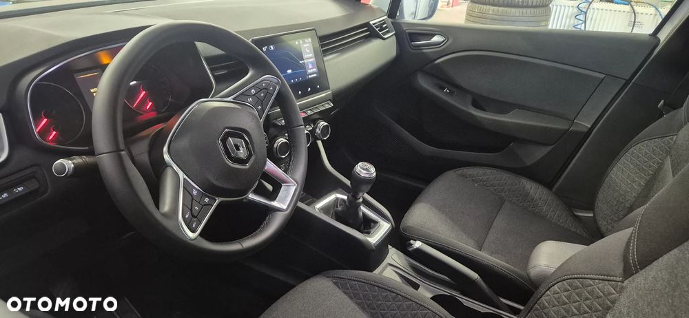 Renault Clio TCe 100 EXPERIENCE - 9