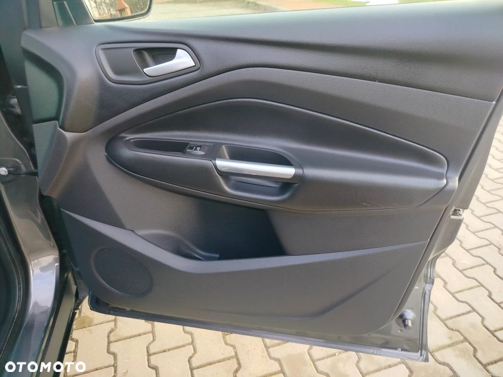 Ford Kuga 1.5 EcoBoost ACTIVE X - 25