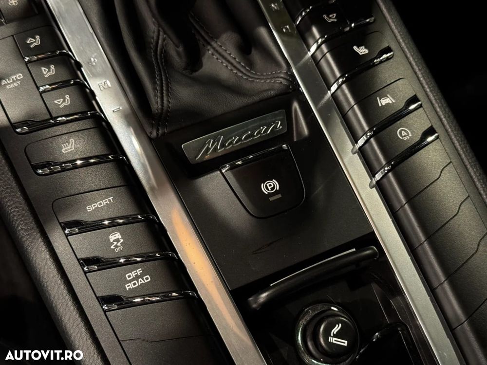 Porsche Macan - 30