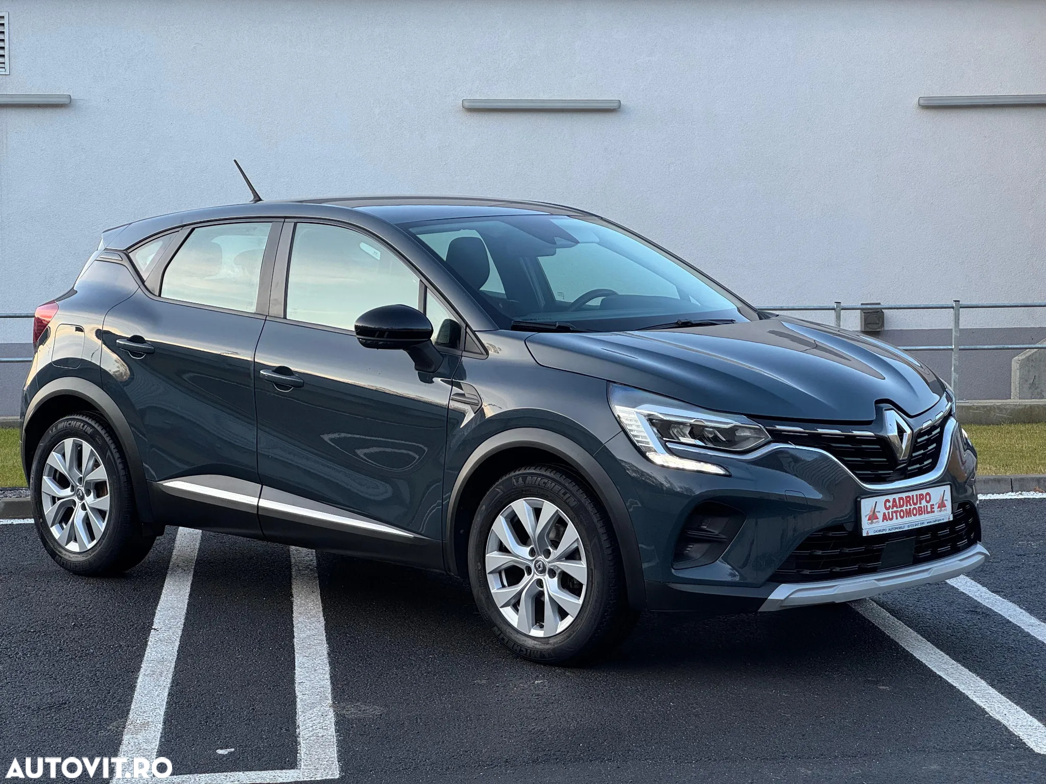 Renault Captur TCe 100 Zen - 2