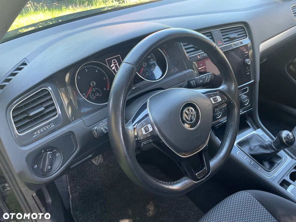 Volkswagen Golf 1.6 TDI (BlueMotion Technology) Comfortline - 25