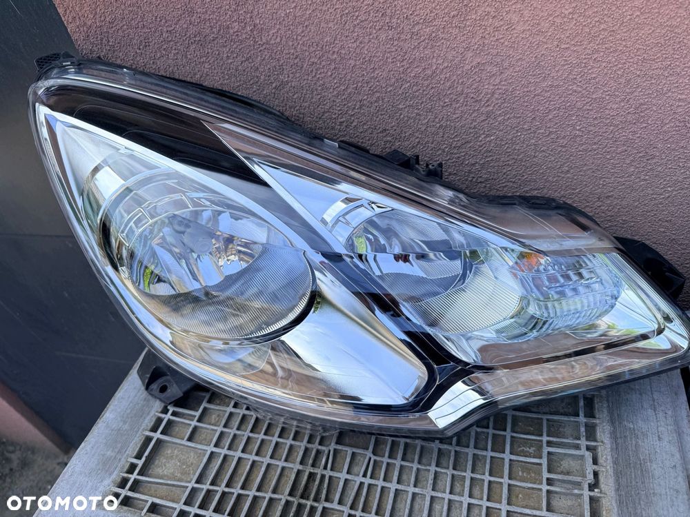 Lampa przednia CITROEN C3 II DS3 LIFT KOMPLET EUROPA VISTEON ŁADNE Z 1 AUTA - 2