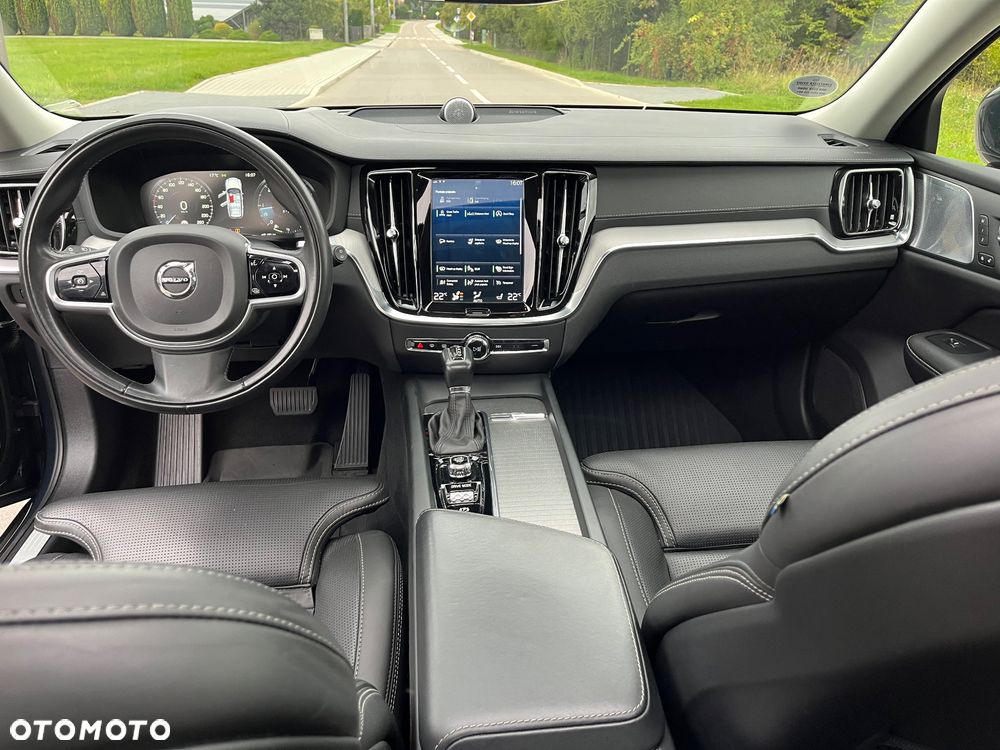 Volvo V60 Cross Country D4 AWD Geartronic Pro - 25