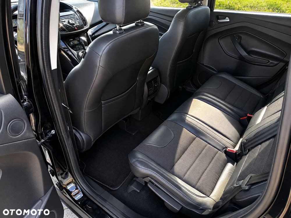 Ford Kuga 2.0 TDCi 4WD Titanium - 4