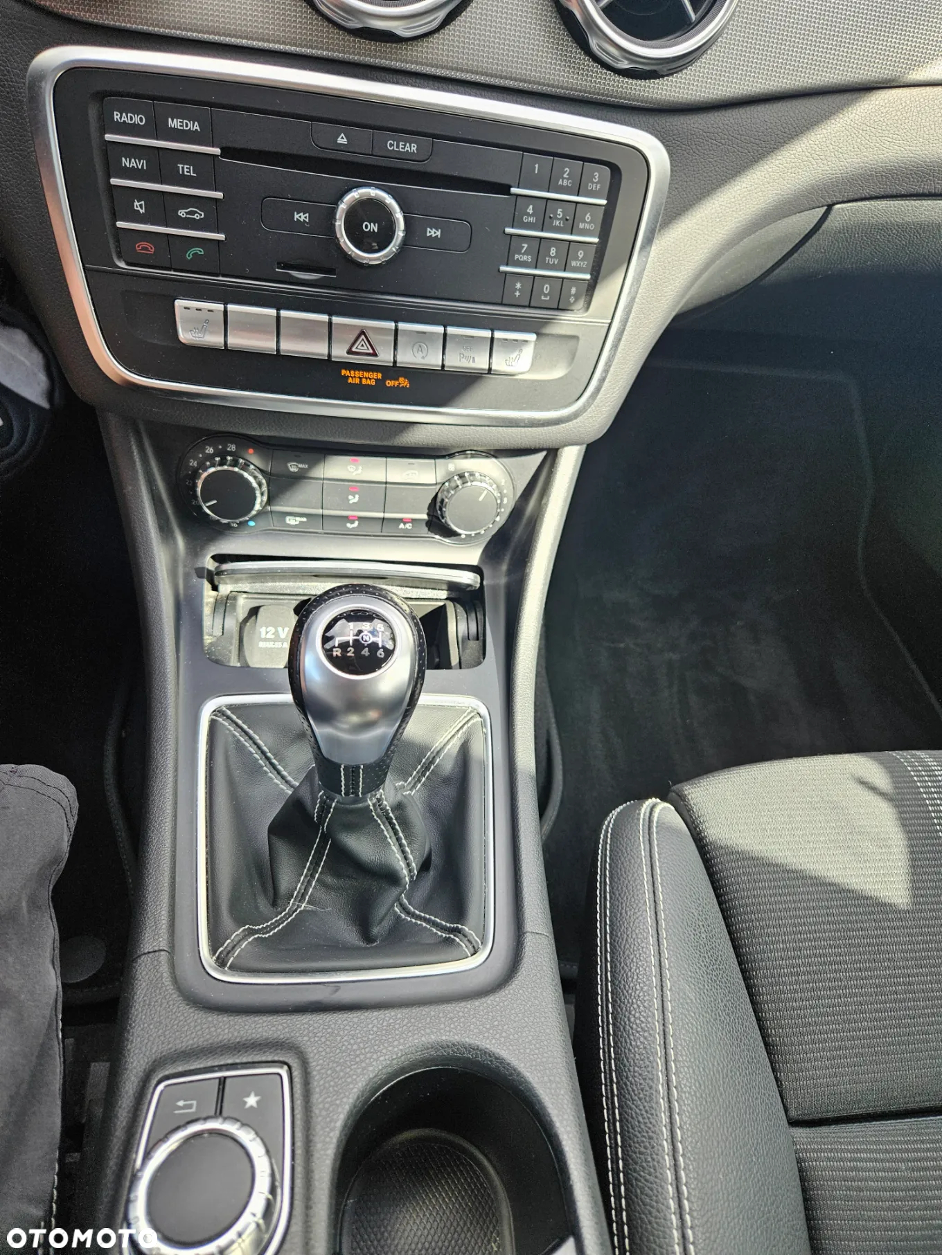 Mercedes-Benz GLA 180 UrbanStyle Edition - 26