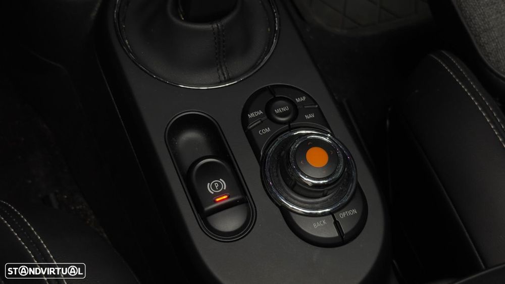 MINI 3 Portas Cooper SE - 11