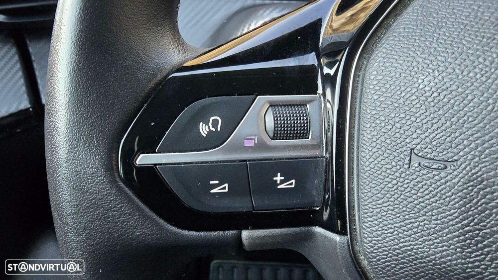 Peugeot 208 1.2 PureTech Active - 15