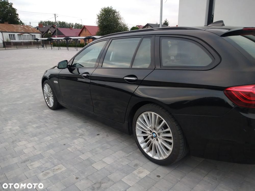 BMW Seria 5 525d Touring Luxury Line - 8