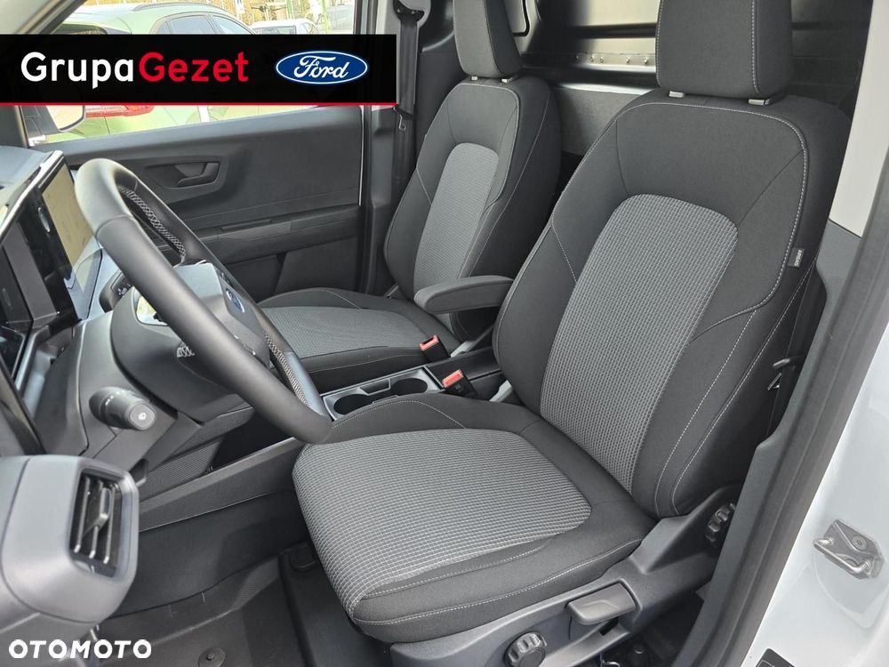 Ford Transit Courier - 14