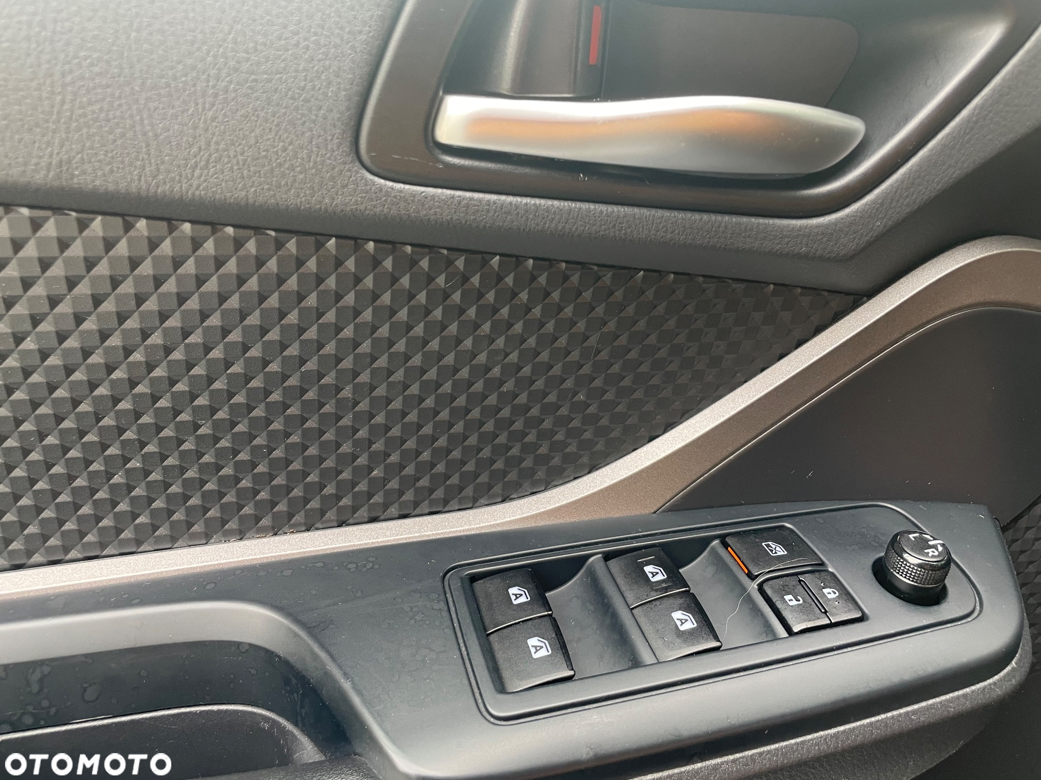 Toyota C-HR 1.8 Hybrid GPF Comfort - 28