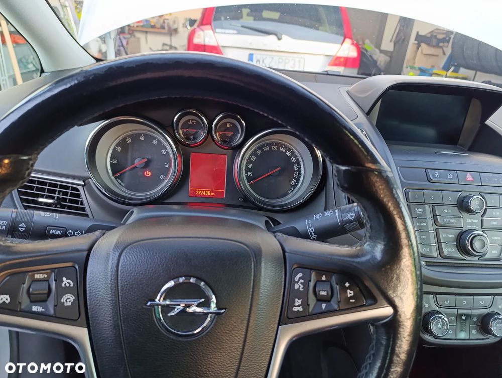Opel Zafira - 10