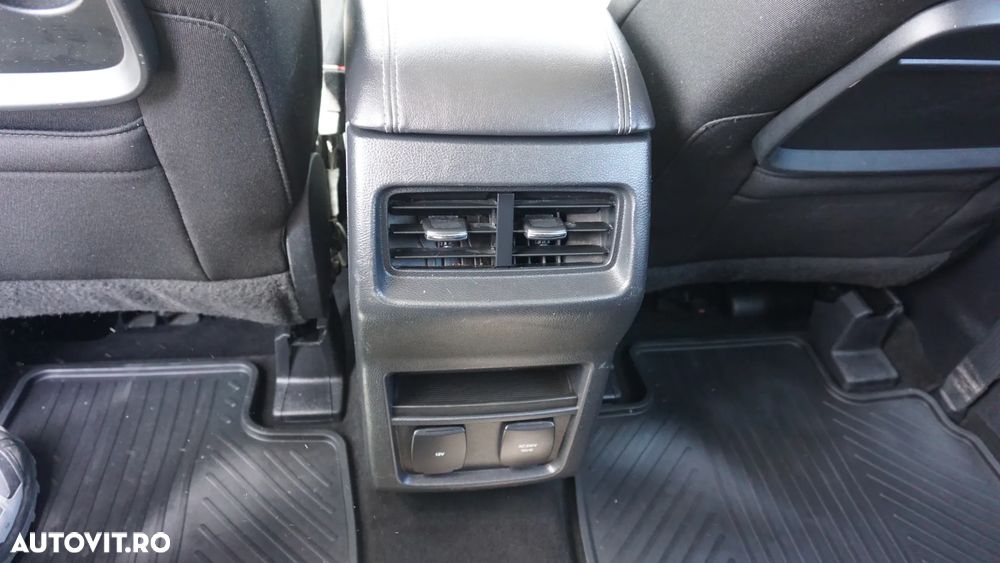 Ford S-Max 2.0 TDCi Titanium - 17