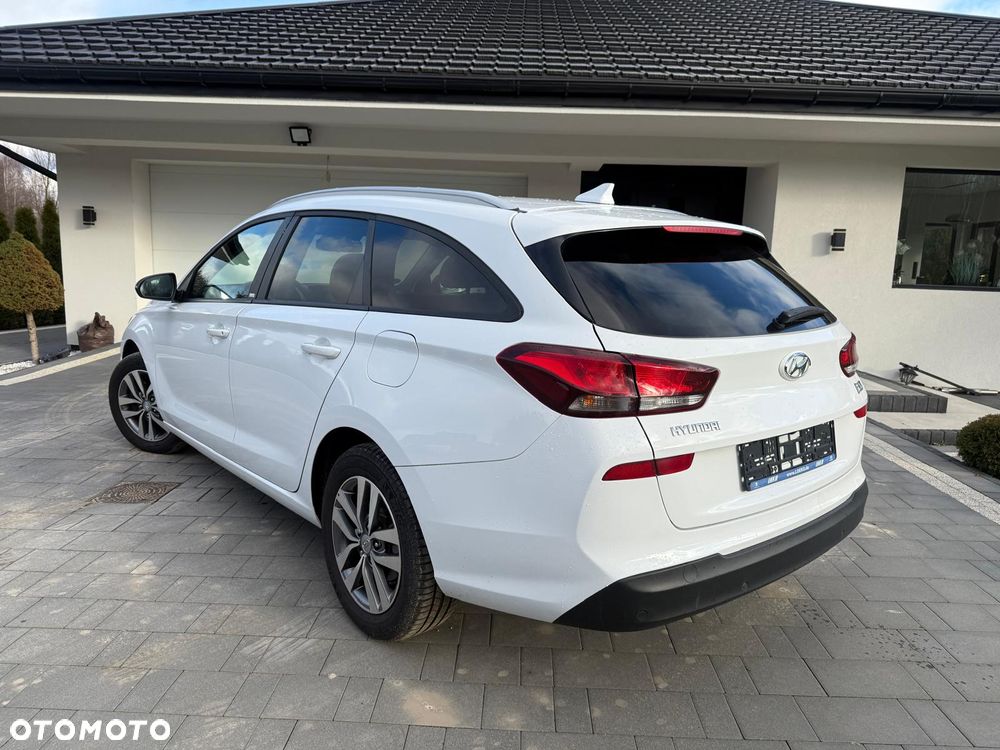 Hyundai i30 1.4 YES - 4