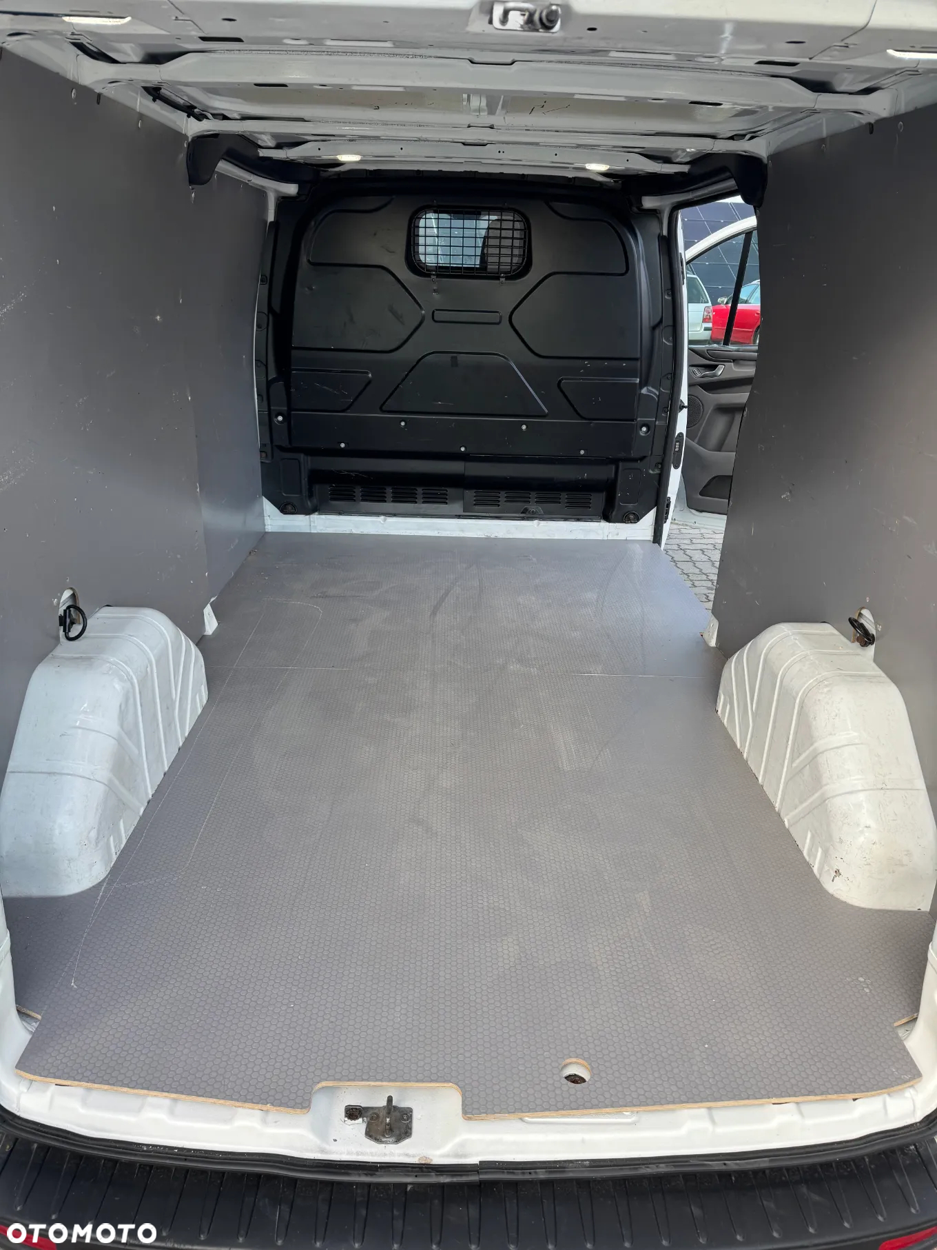 Ford Transit Custom - 13