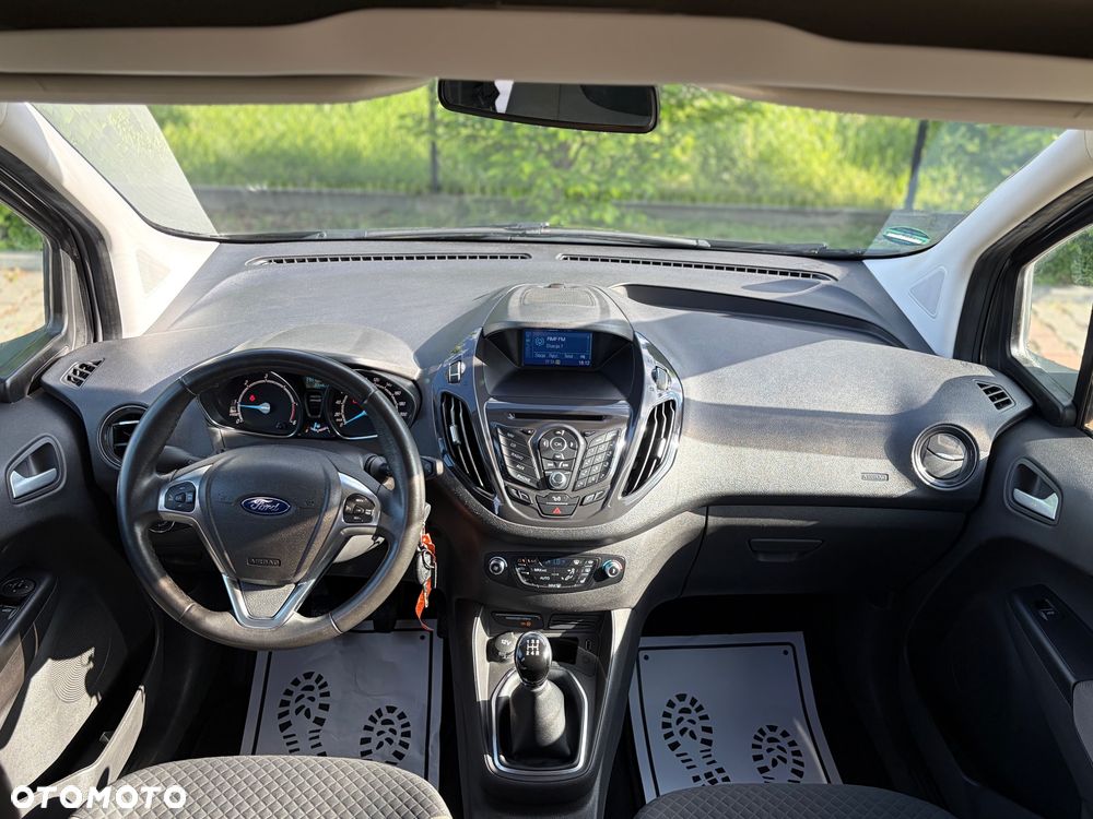 Ford Tourneo Courier 1.5 TDCi Ambiente - 28