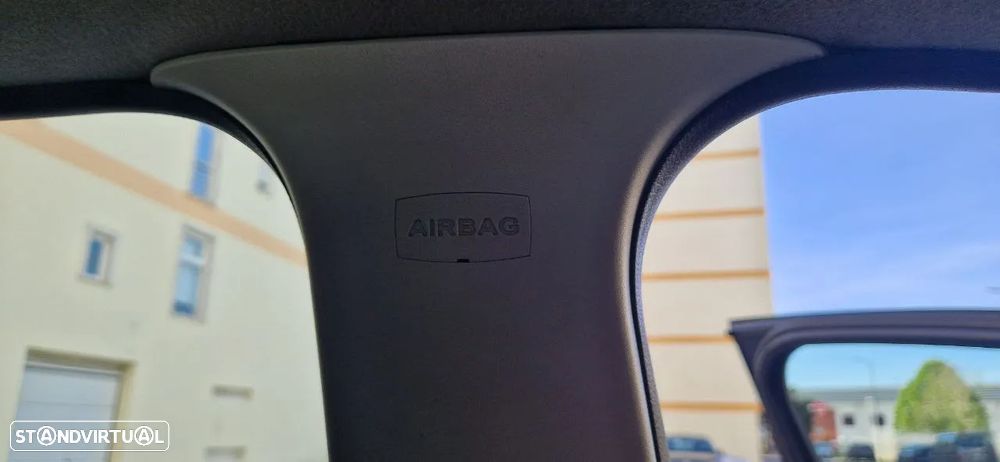 Ford Focus C-Max 1.6 TDCi Ghia - 22