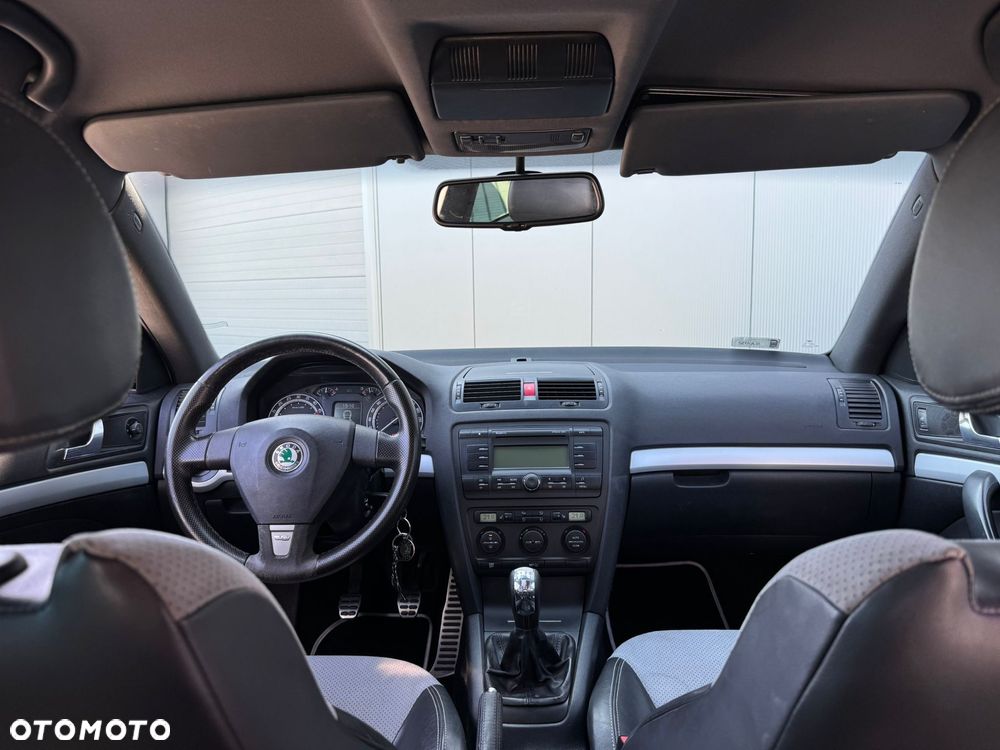 Skoda Octavia 2.0 TDI RS - 14