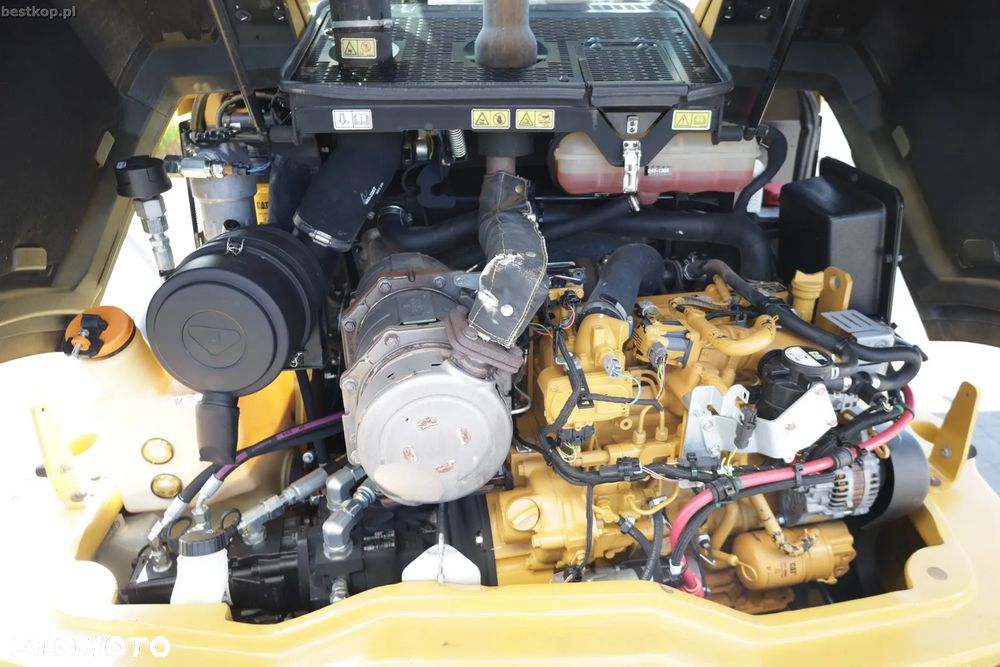 Caterpillar CAT 906M - 37