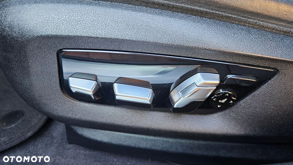 BMW Seria 7 730d sport - 32