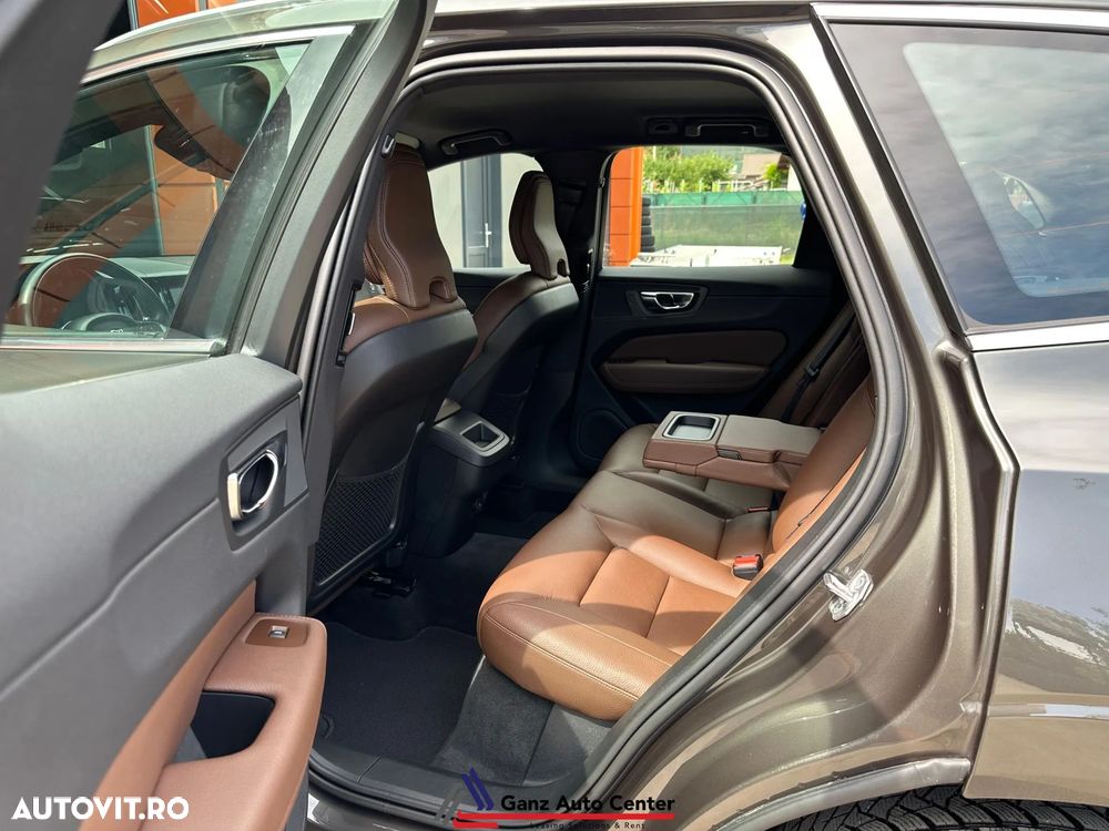Volvo XC 60 B4 MHEV AWD Inscription - 20