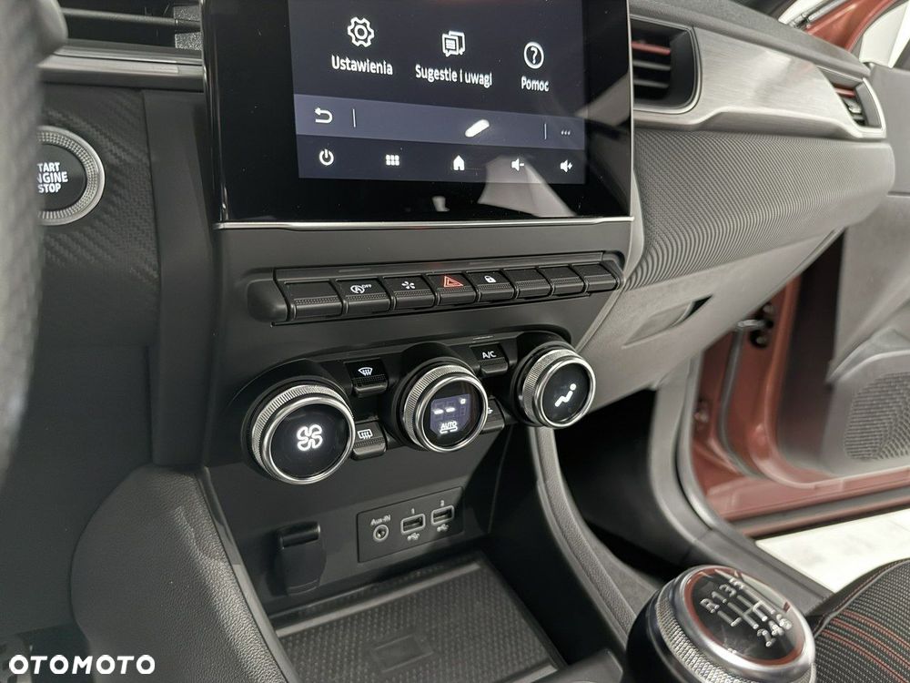 Renault Captur TCe Mild Hybrid 140 GPF TECHNO FAST TRACK - 23