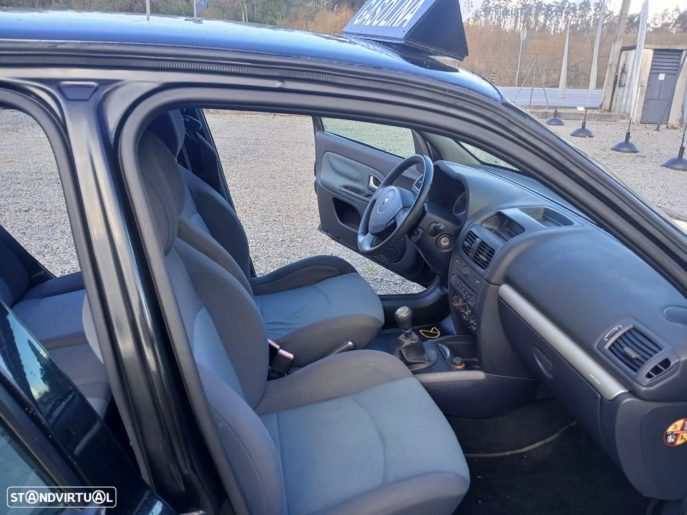 Renault Clio 1.2 16V Extreme - 3