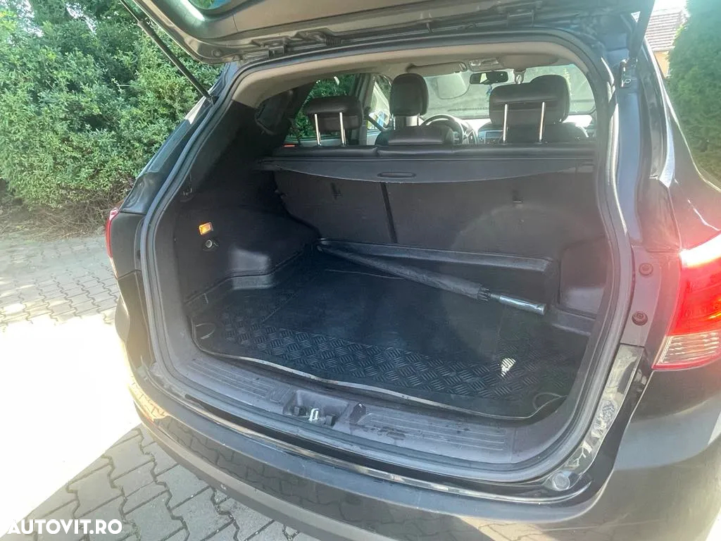 Hyundai ix35 - 12