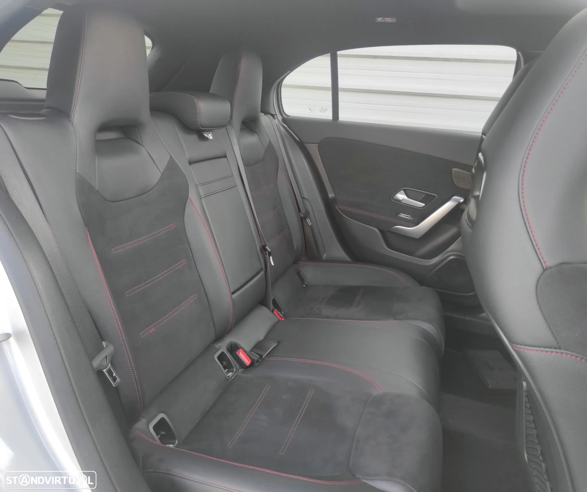 Mercedes-Benz A 250 e AMG Line - 27