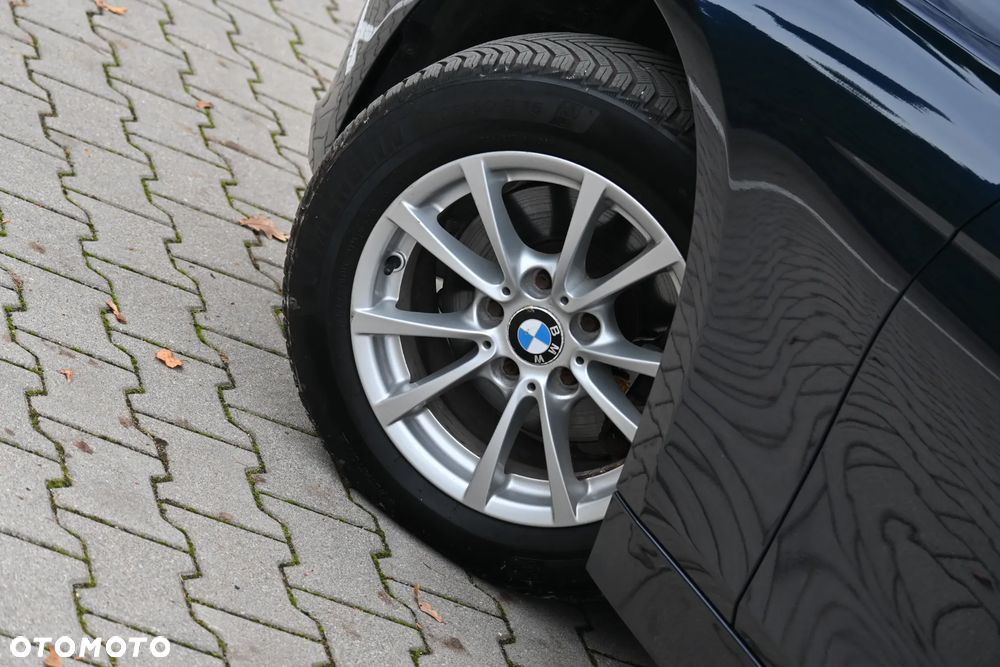 BMW Seria 3 320d DPF Edition Sport - 19