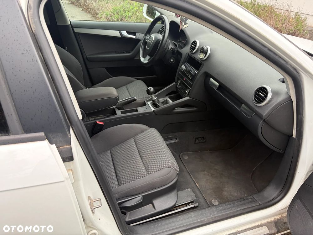 Audi A3 Sportback 1.4 TFSI Attraction - 27