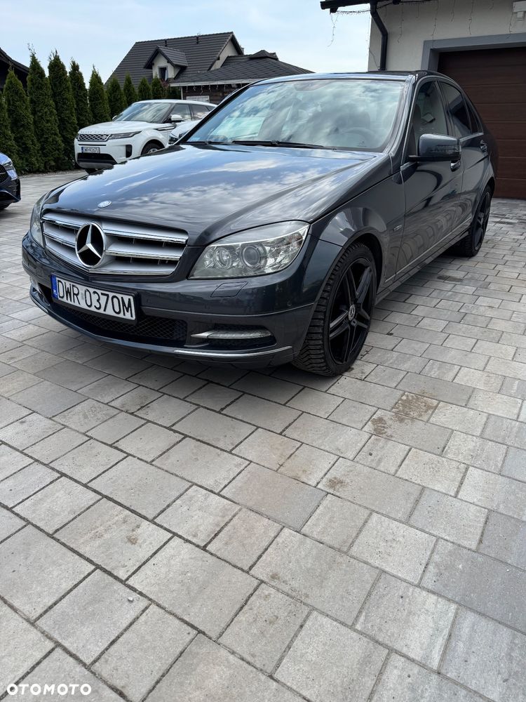 Mercedes-Benz Klasa C 220 CDI BlueEff 4-Matic Avantgarde - 3