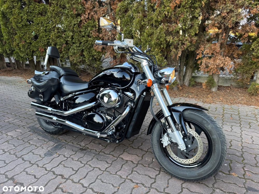 Suzuki Intruder - 3
