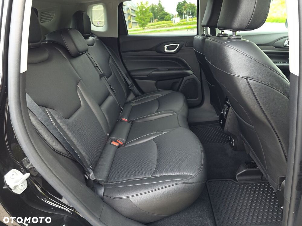 Jeep Compass - 16
