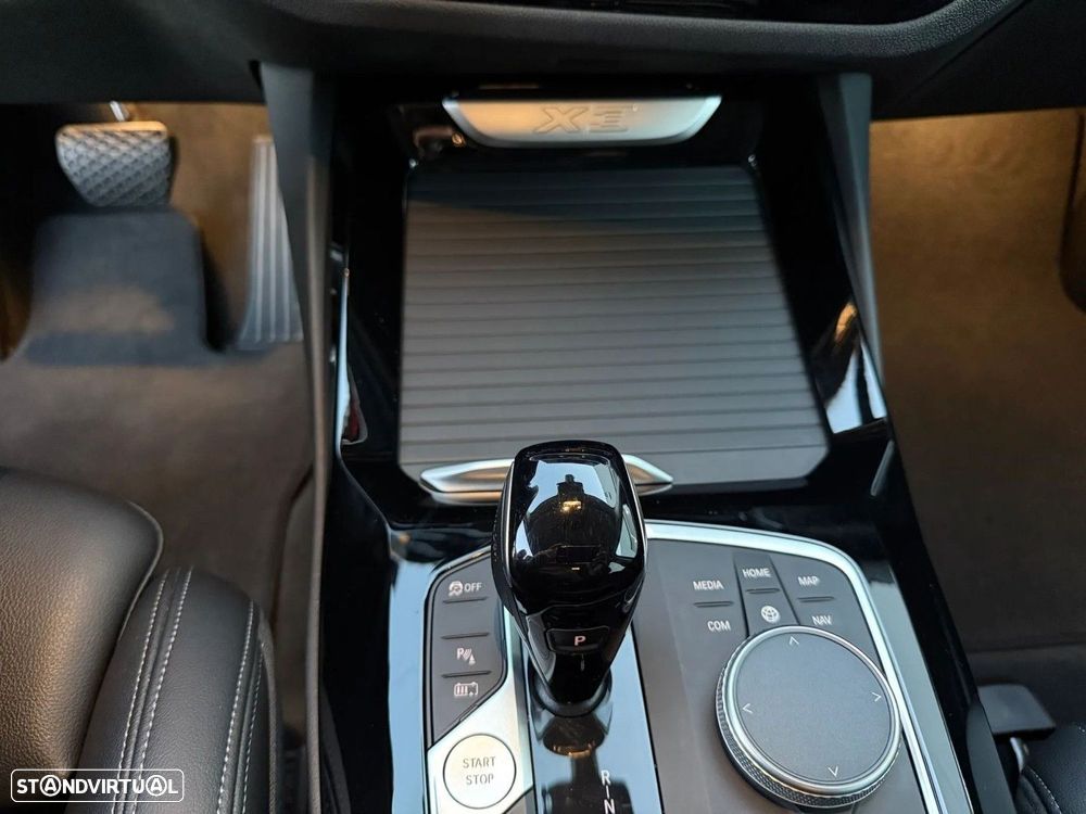 BMW X3 30 i xDrive Line Luxury - 18