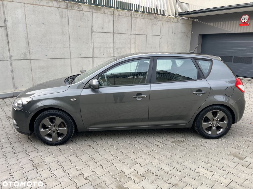 Kia Ceed 1.4 CVVT ISG Vision - 2