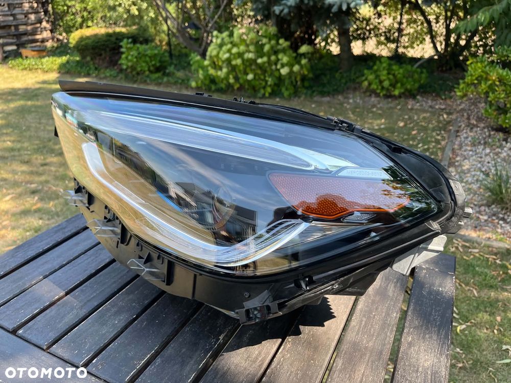 Lampa Mercedes GLA 35 AMG - 1