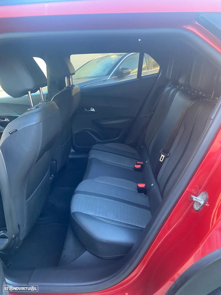 Peugeot e-2008 54 kWh Allure - 5