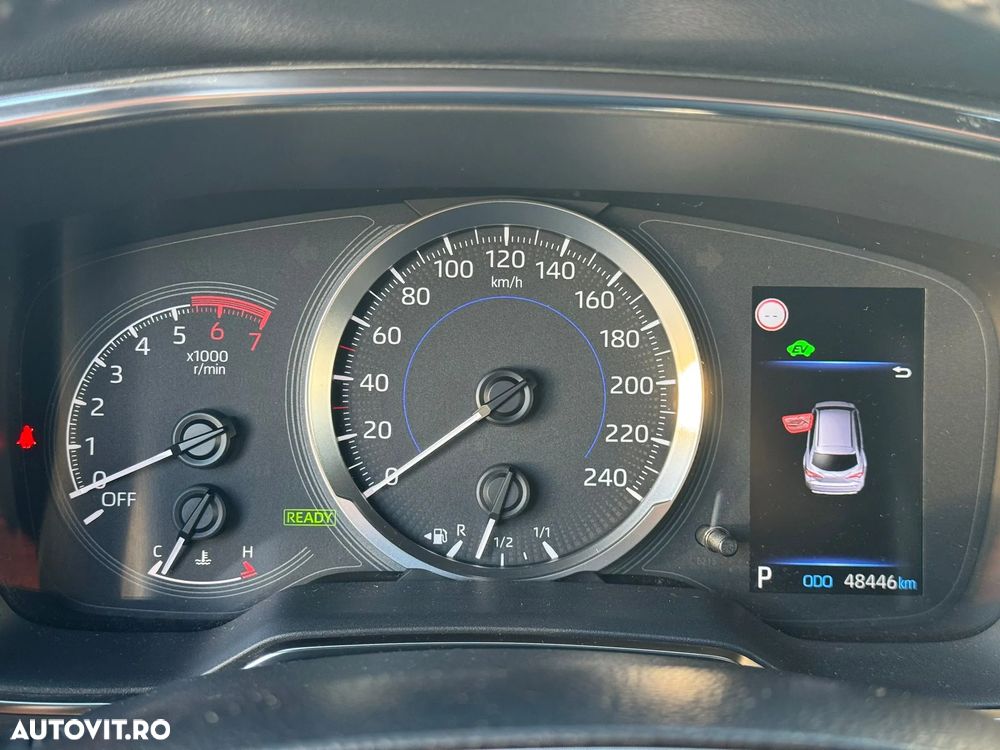 Toyota Corolla 1.8 Hybrid - 12