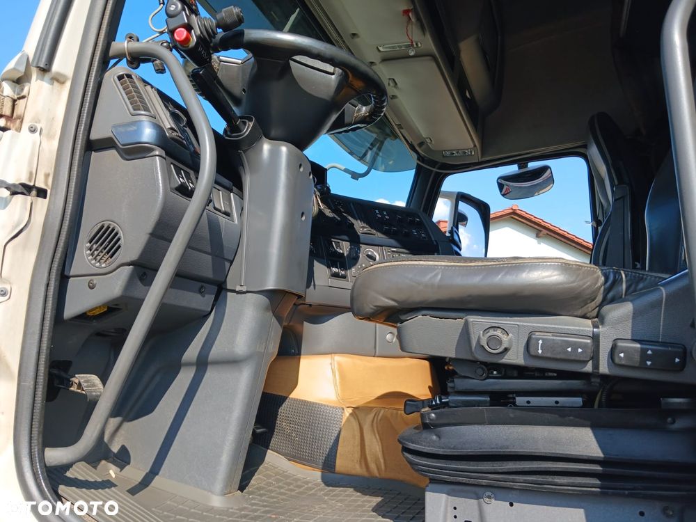Volvo FH540 8X2 - 21