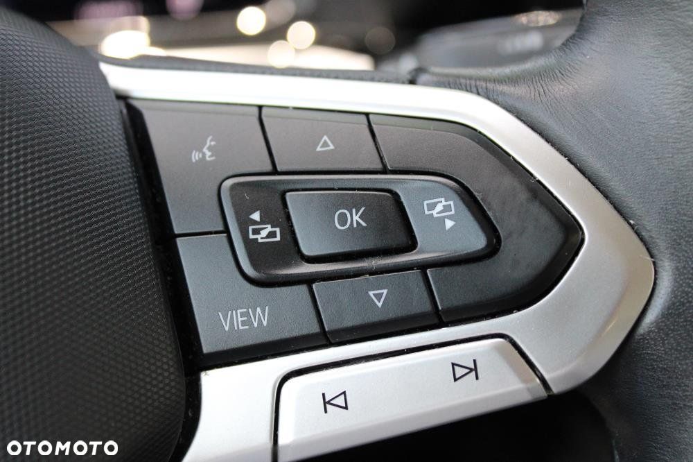 Volkswagen Golf - 10