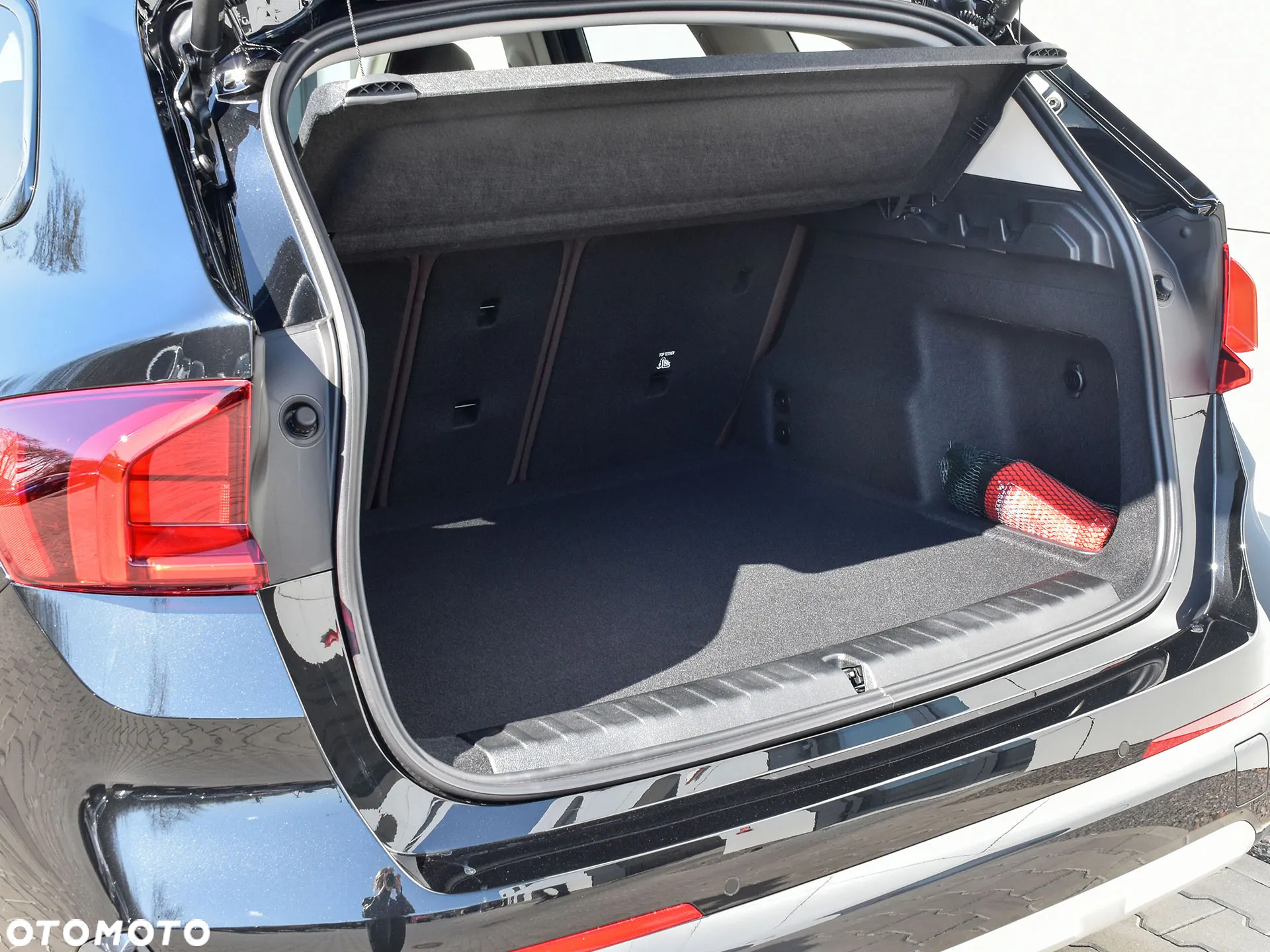 BMW X1 sDrive18i xLine - 8