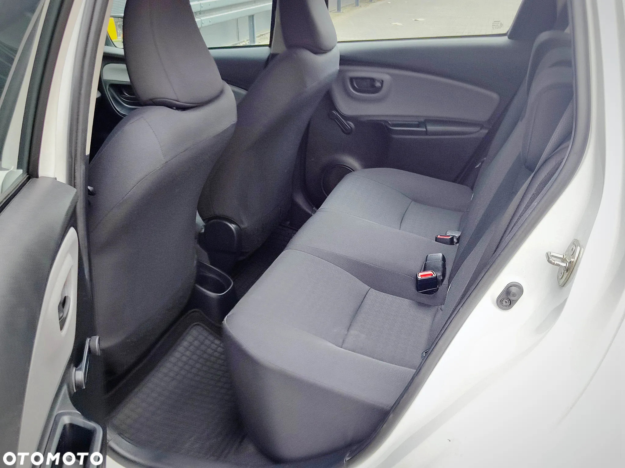 Toyota Yaris 1.5 Active - 11