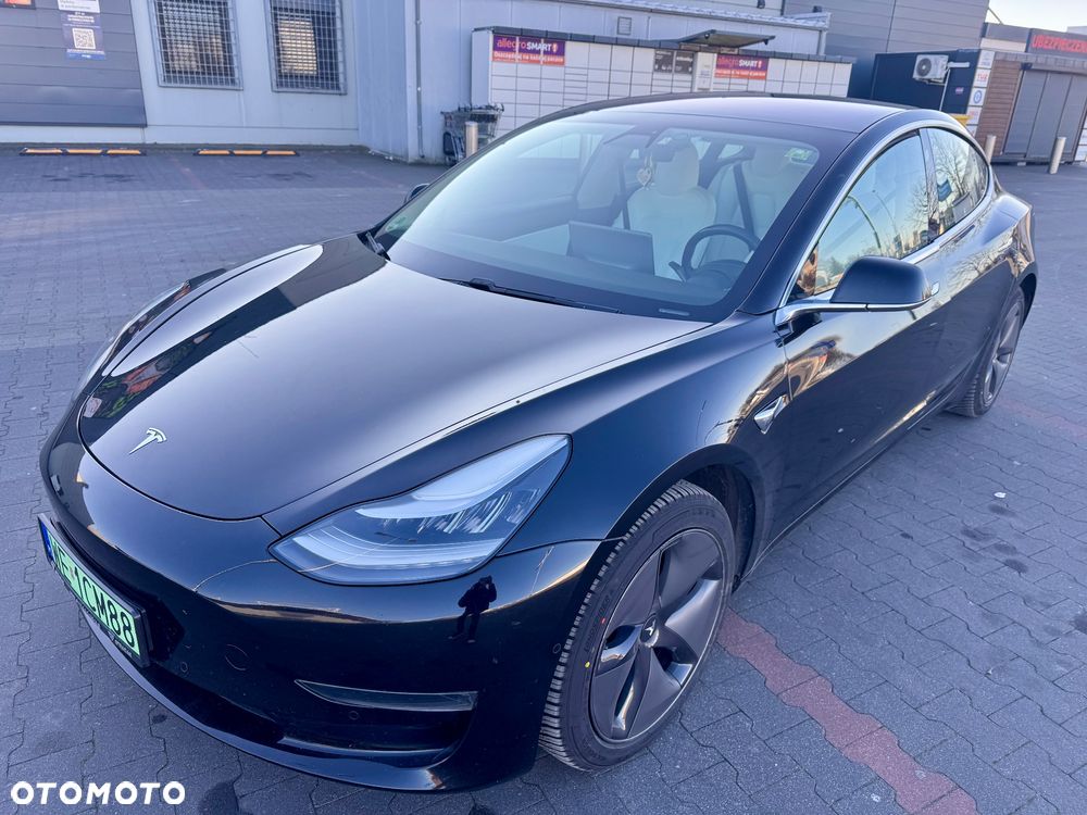 Tesla Model 3 - 2
