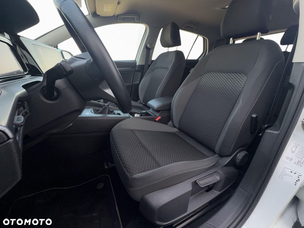 Volkswagen Golf - 27